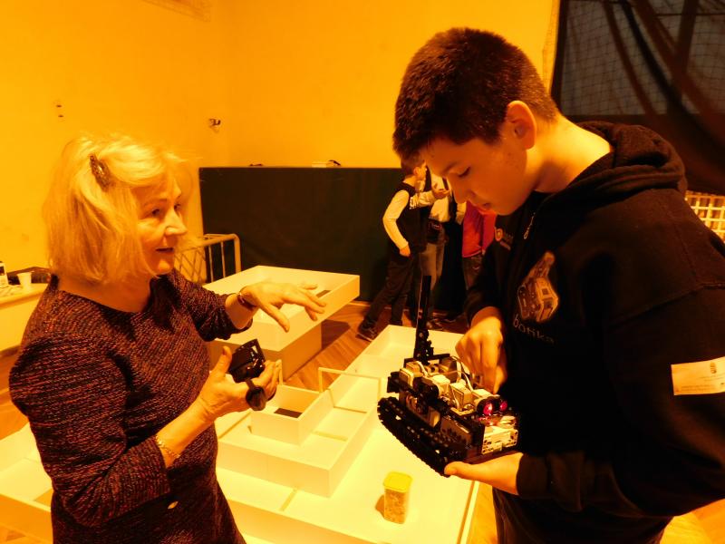 Robotika versenyek az NJSZT támogatásával - Montréal