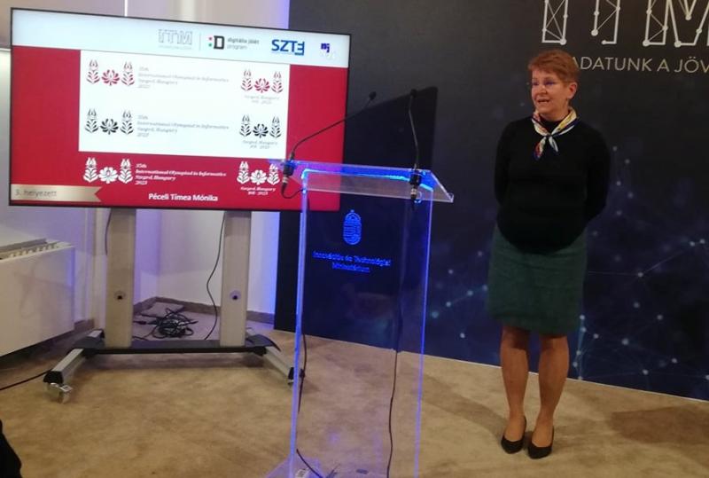 Péceli Mónika Tímea műve