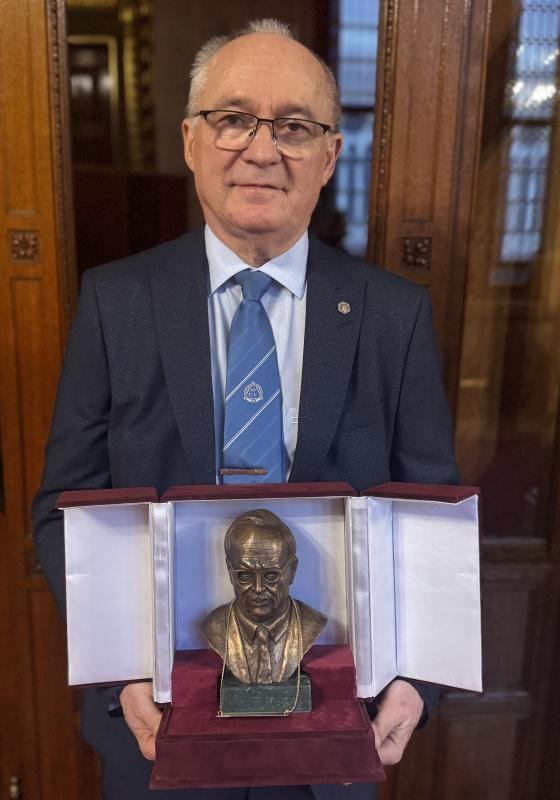 Sipos László József