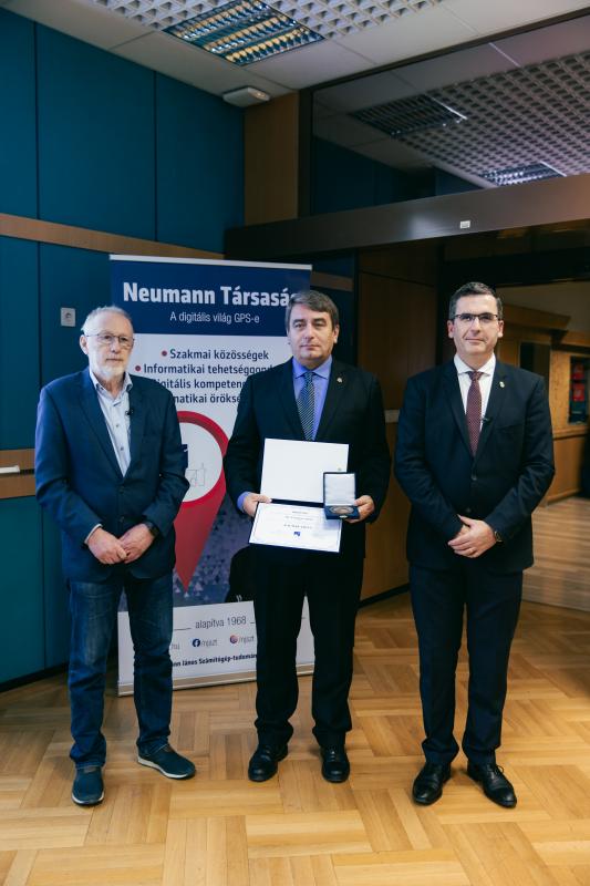 Dr. Fazekas Attila