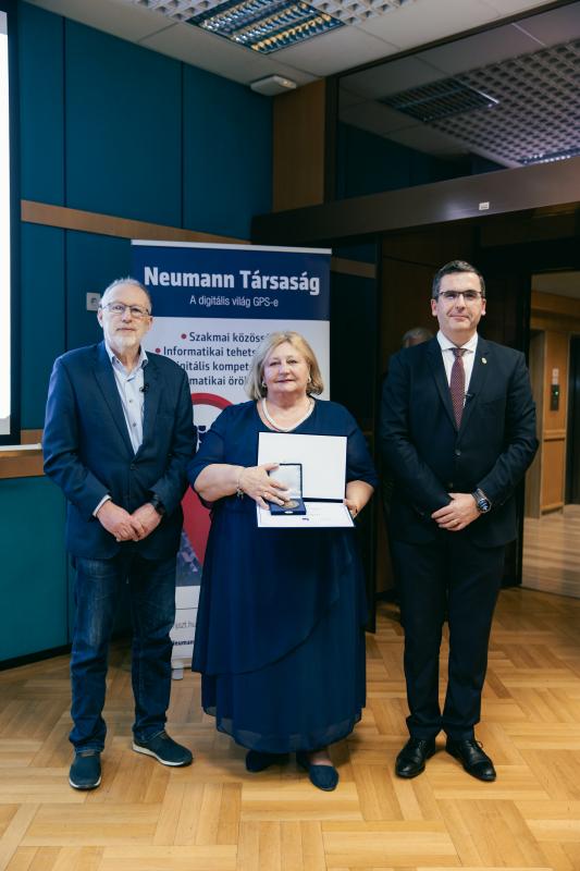 Prof. Dr. Takács Márta