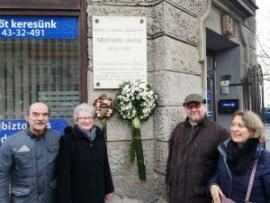 Alföldi István, Menyhárt Erika, Tihanyi Zoltán és Dandoy Gabriella a koszorúzáson. Fotó: Képes Gábor, NJSZT