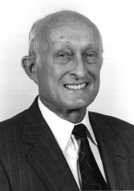 Elhunyt Bélády László