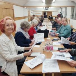 Megtartottuk első digitális készségfejlesztő tréningünket az Aranytíz Nyugdíjas Klub tagjai számára