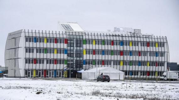 Szovjet laktanyából Inkubátorház