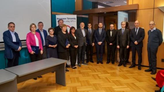 Neumann Konferencia – ünnepi hangulatban! 